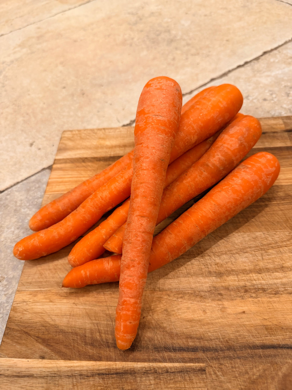Fresh Local Carrots Bunch of 5